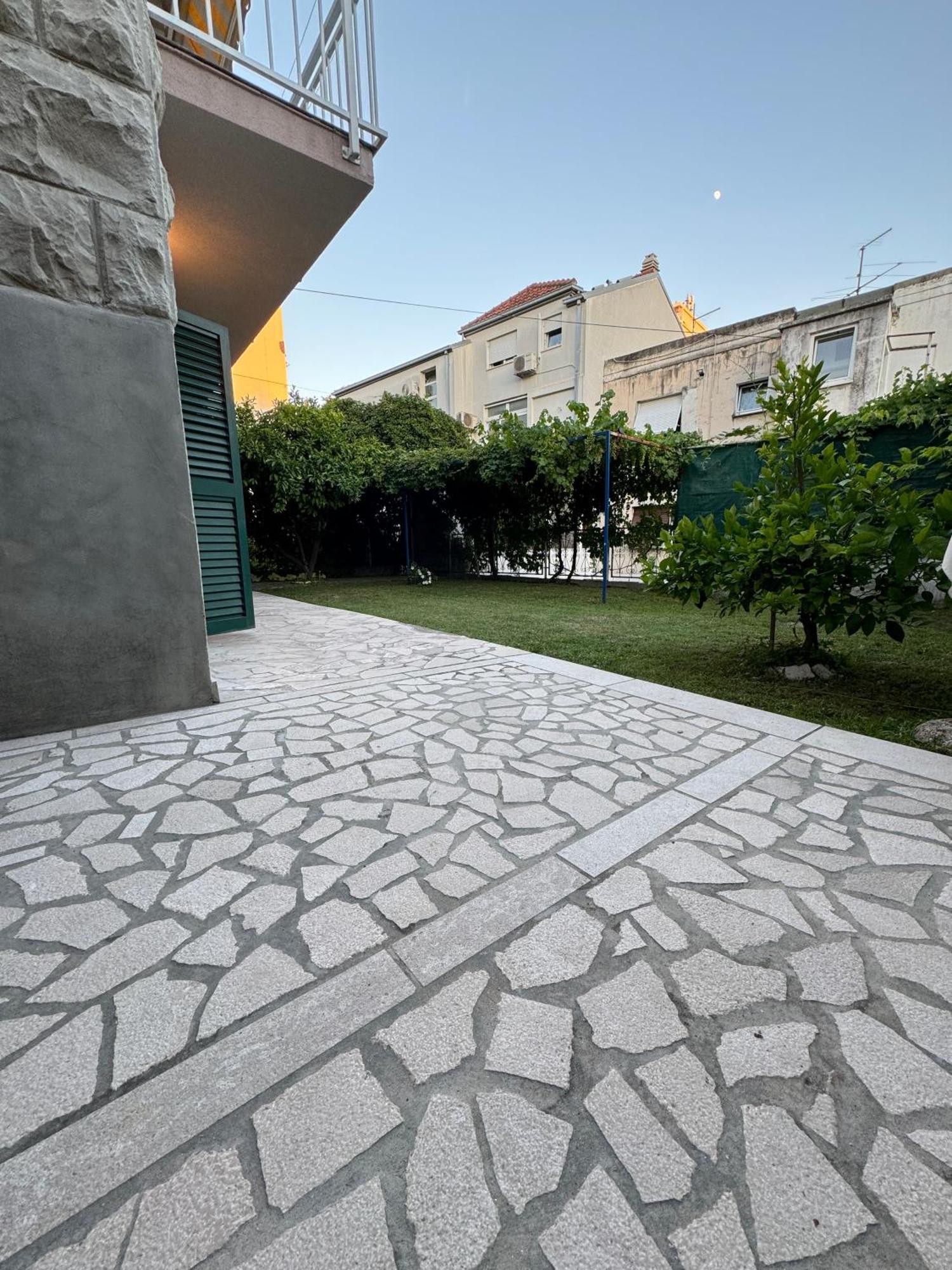 Valentinas Garden Apartment Split Ngoại thất bức ảnh